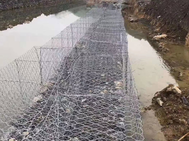 陕西汉江干流左岸治理.jpg